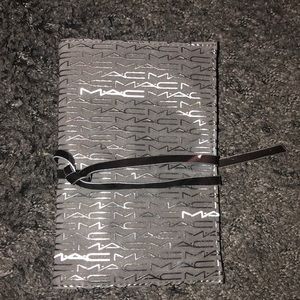 MAC mini makeup brush holder never used all black